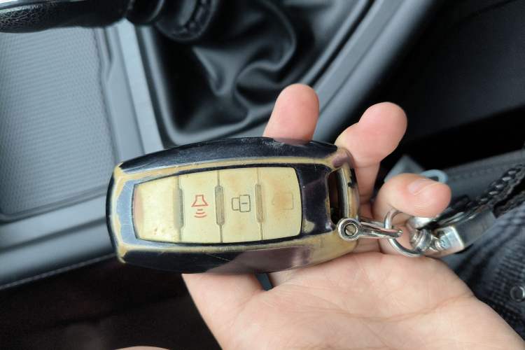 Used Great Wall Poer 2023 2.0T Commercial Version Manual Diesel 4x4 Elite Long-Box GW4D20M Vehicle Key