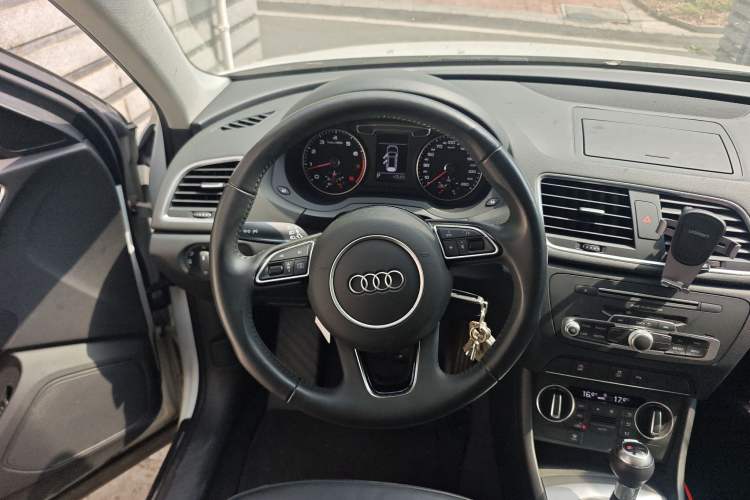 Used Audi Q3 2016 35 TFSI Fashion Model
