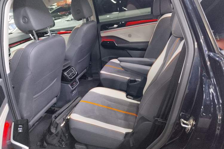 Used Volkswagen ID.6 CROZZ 2022 Long-Range PRO Edition