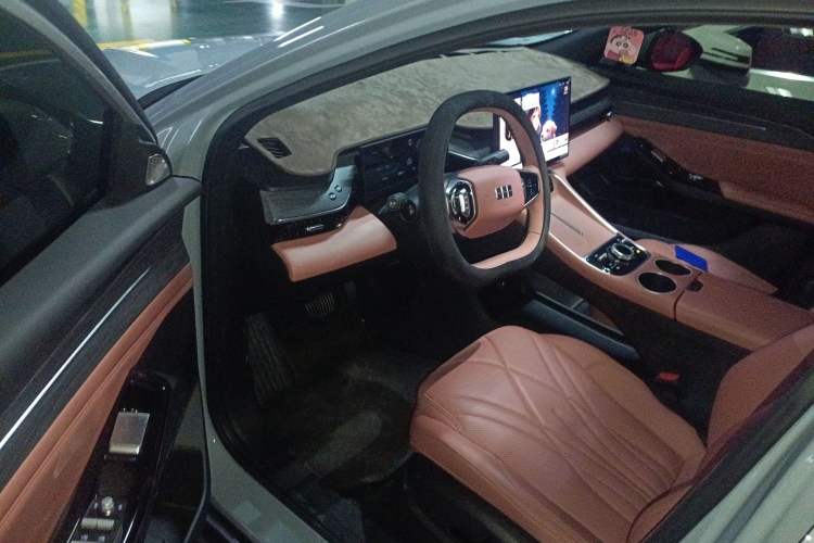 Used Geely Galaxy L6 2025 EM-i 60km Exploration Edition Driver Seat