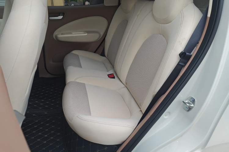 Used Wuling Hongguang MINIEV 2025 Four-Door Version Advanced Edition Left Rear Seat