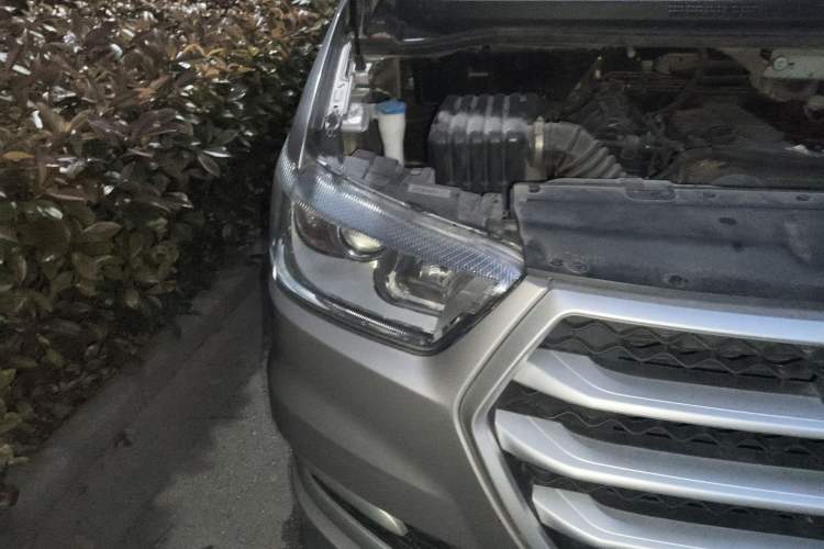 Used JAC Refine M4 2018 2.0L Manual Express Version Right Front Headlight