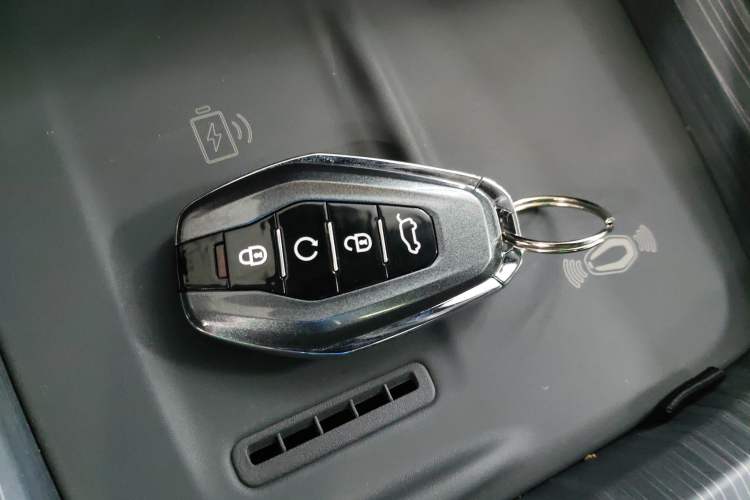 Used JETOUR Shanhai L9 2024 1.5TD 2DHT Pro 7-Seater