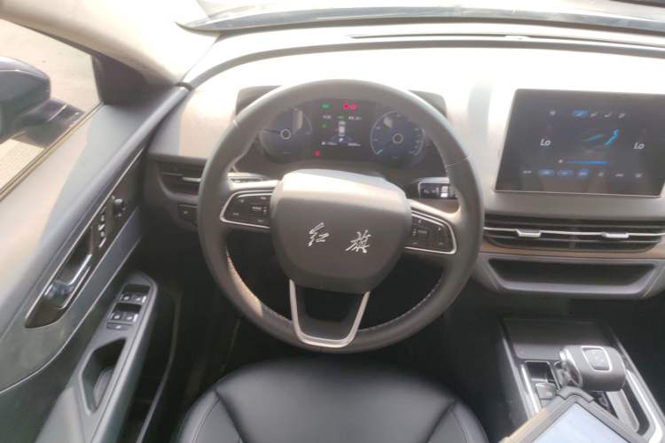 Used Hongqi E-QM5 2022 431 km Charge & Enjoy Edition
