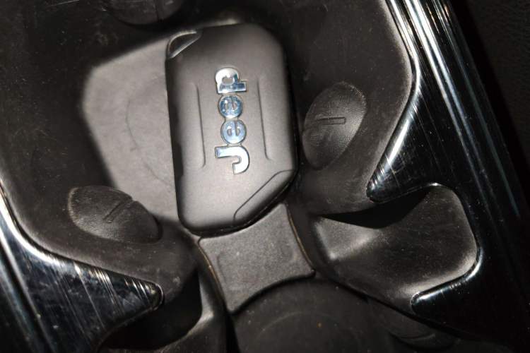 Used Jeep Wrangler 2018 2.0T Sahara Four-Door Edition
