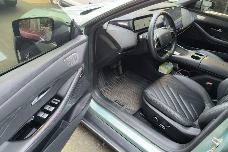 Used Deepal SL03 2023 200Max Range-Extended Version Driver Seat