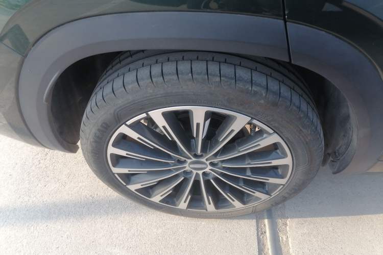 Used Geely Auto Monjaro L 2025 Dongfang Yao 2.0TD Automatic All-Wheel-Drive Wangyue Edition Exterior 2