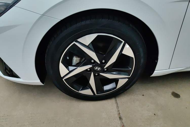 Used Hyundai Elantra 2021 1.5L CVT TOP Flagship Edition Left Front Wheel Hub