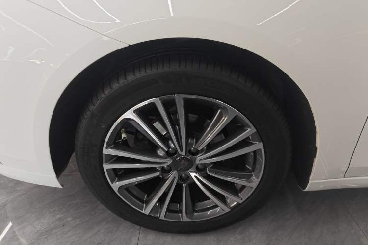 Used Roewe i6 2020 PLUS 1.6L CVT 4G Connected Glory Flagship Edition
