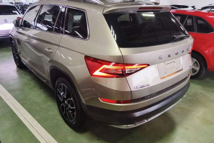 Used Skoda Kodiaq 2019 Facelifted TSI330 7-Seater Two-Wheel-Drive Luxury Enjoyment Edition China VI Standard