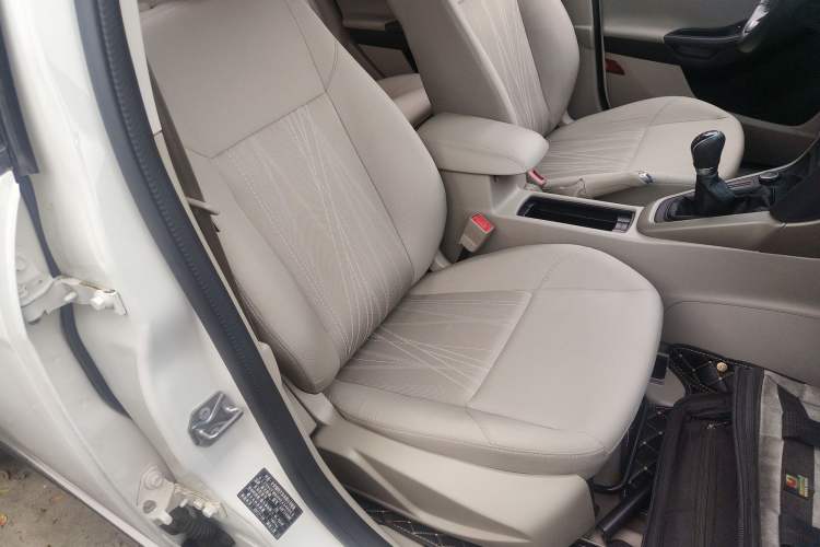 Used Ford Focus 2018 Sedan Classic 1.6L Manual Comfort Plus SmartDrive Edition Right Front Seat