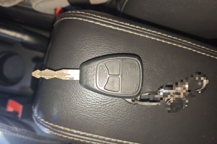 Used Jeep Compass 2014 2.4L Four-Wheel Drive Serpentine Collection Edition Vehicle Key