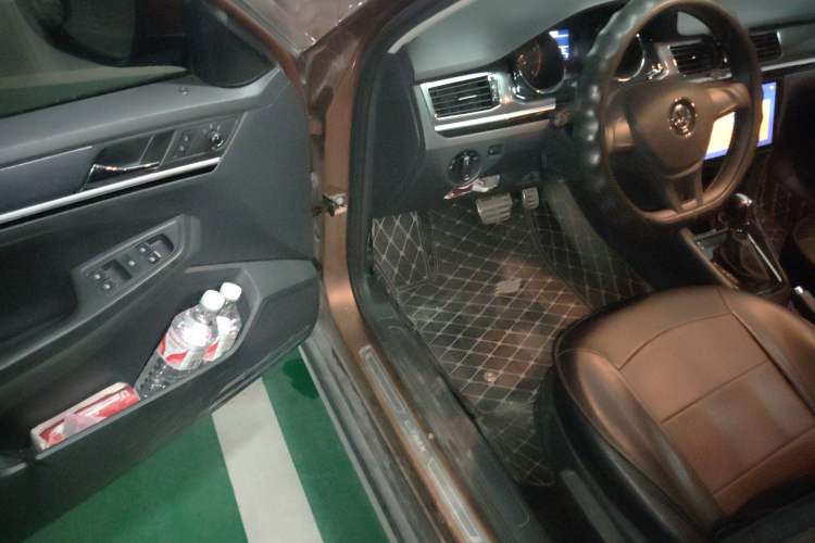 Used Volkswagen C-TREK 2017 1.6L Automatic Comfort Model
