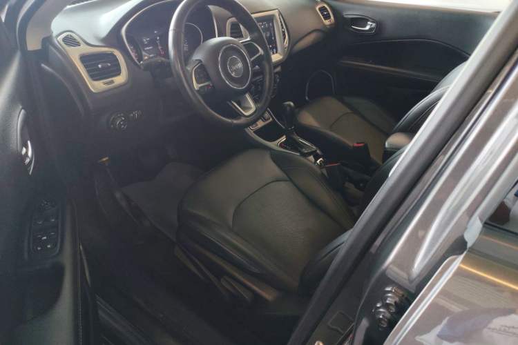 Used Jeep Compass 2019 200T Automatic Family Edition - Connected Large Screen Version