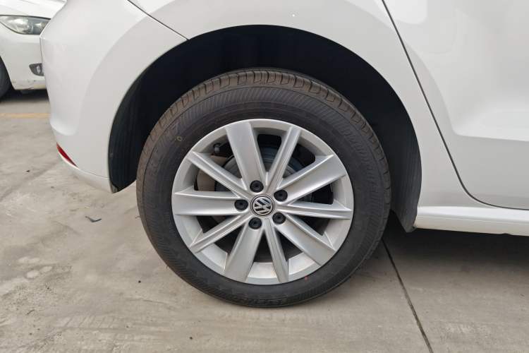 Used Volkswagen Polo 2014 1.4L Automatic Comfort Edition