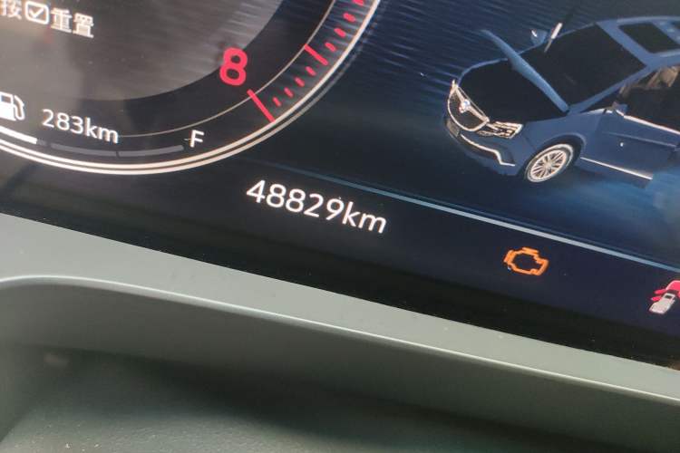 Used Buick GL8 2021 ES Landtrek 653T Comfort Edition Odometer Close Up