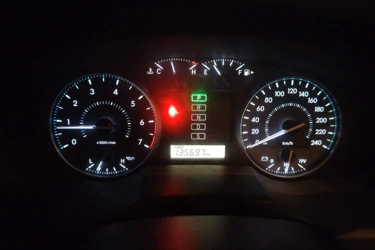 Used Toyota Land Cruiser 2012 4.0L Automatic VX
