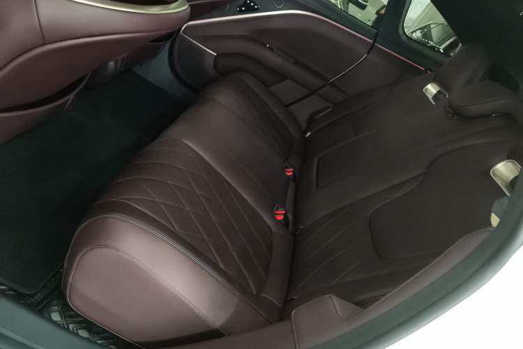 Used Avatr 11 2025 Year Updated Max Extended-Range Version