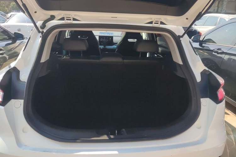 Used Geely Auto Emgrand S 2022 1.4T CVT Crossover Player Edition