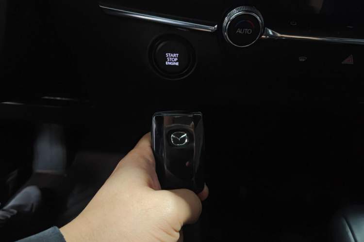 Used Mazda 3 Axela 2023 2.0L Automatic Zhiya Edition Vehicle Key