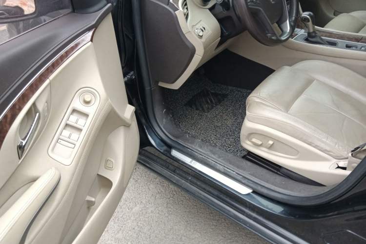 Used Buick LaCrosse 2013 2.4L SIDI Leading Comfort Version