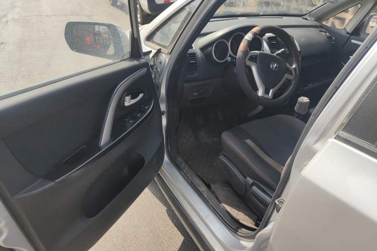 Used CHANGAN CX20 2014 1.4L Manual Sport Version China IV Standard Driver Seat