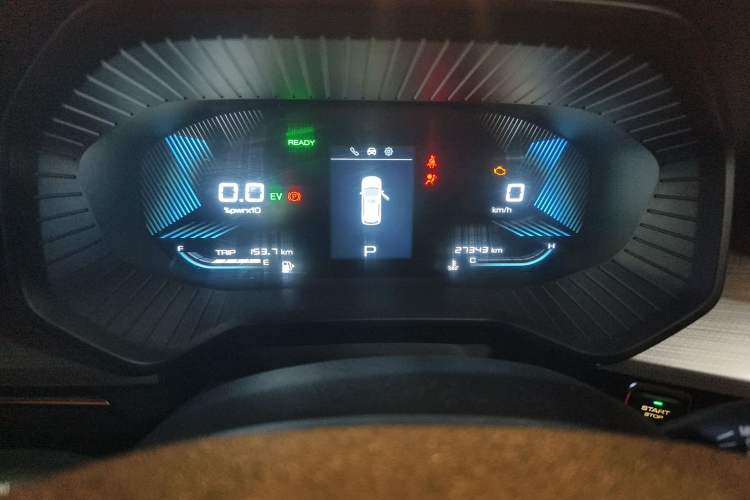 Used Wuling Asta 2022 2.0L DHT Electric-Speed Version Odometer Close Up