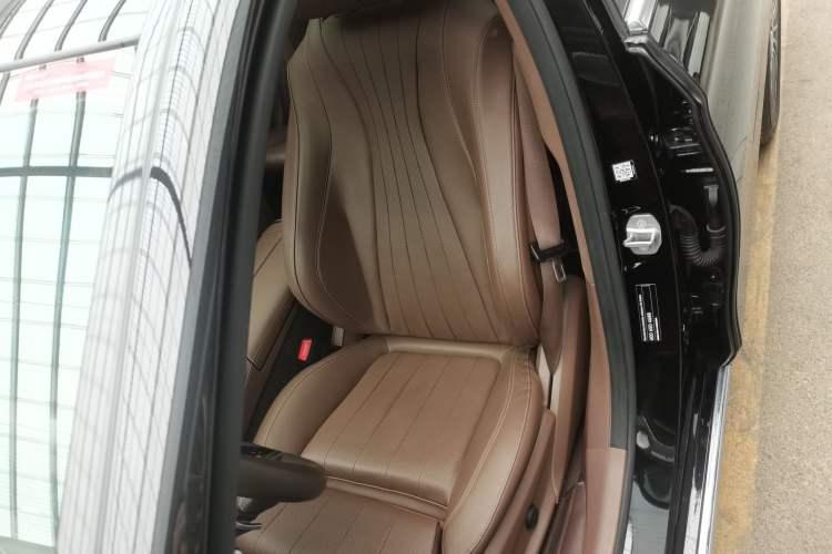 Used Mercedes-Benz E-Class 2023 E 260 L
