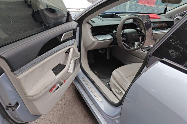 Used NETA S 2022 Extended-Range Version 1160 km Rear-Drive Big Edition Driver Seat