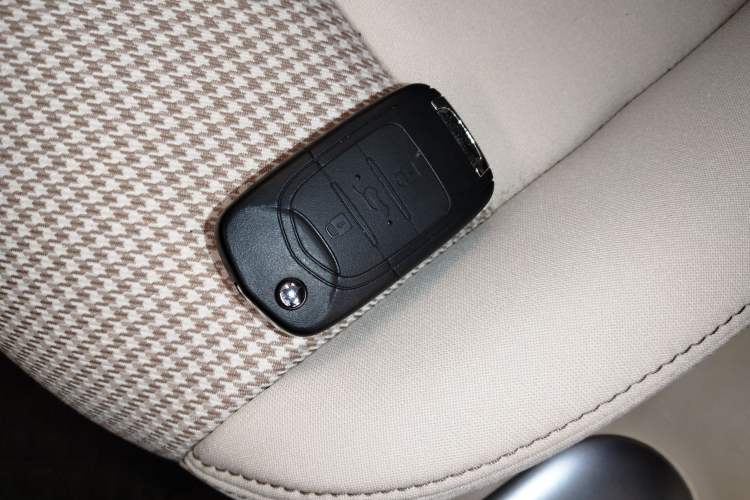 Used Wuling Hongguang MINIEV 2025 Four-Door Version Advanced Edition Vehicle Key