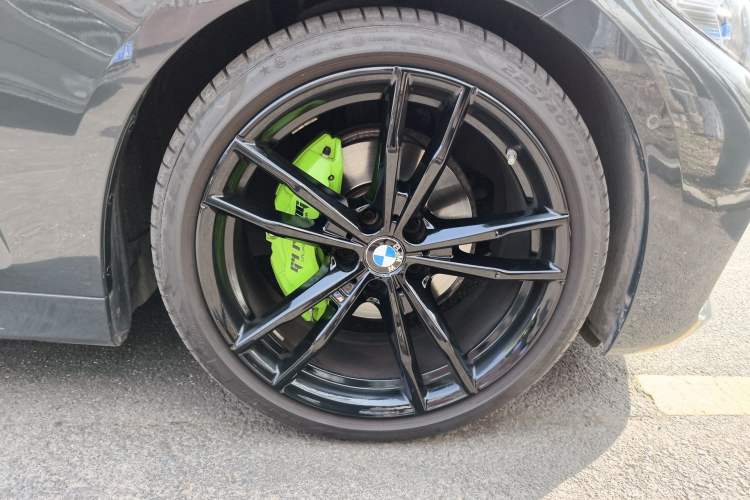 Used BMW 4 Series 2021 425i M Sport Night Edition Right Front Wheel Hub