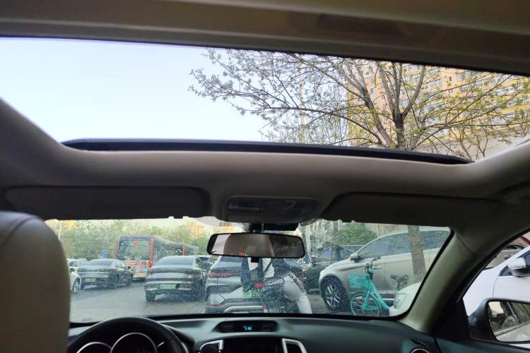 Used CHANGAN Eado 2013 1.6L Manual Luxury Model China V Standard
