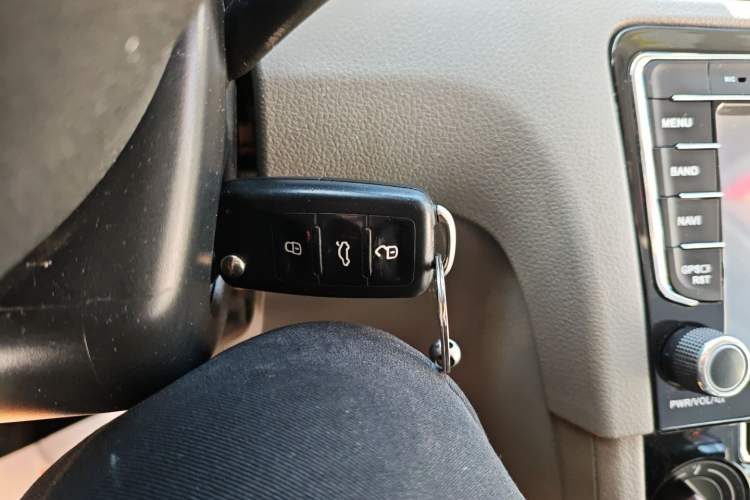 Used Volkswagen Bora 2014 1.6L Automatic Fashion Model