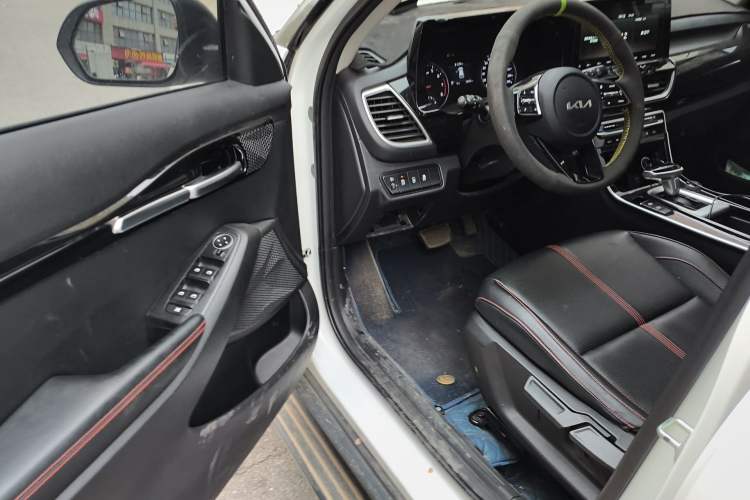 Used Kia KX3 2021 1.5L CVT Trend Edition Driver Seat