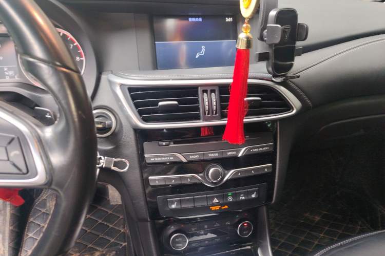 Used Infiniti QX30 2017 1.6T Two-Wheel-Drive Sport Edition
