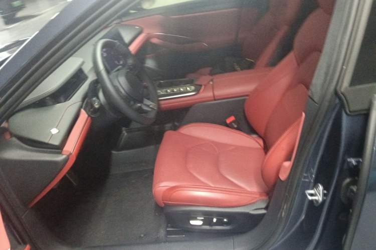 Used Xiaomi Auto SU7 2024 Four-Wheel Drive Ultra-Long Range Advanced Intelligent Driving Max Edition