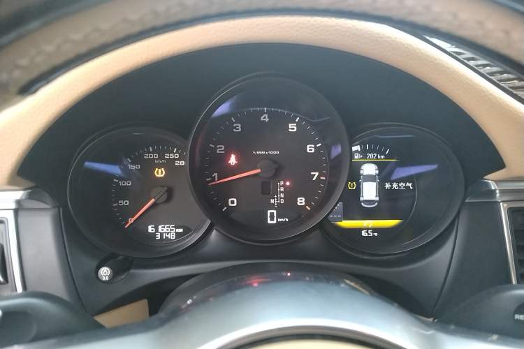 Used Porsche Macan 2014 Macan 2.0T Instrument Cluster