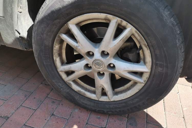 Used Nissan Qashqai 2012 2.0 XL Fire 6MT 2WD Right Front Wheel Hub