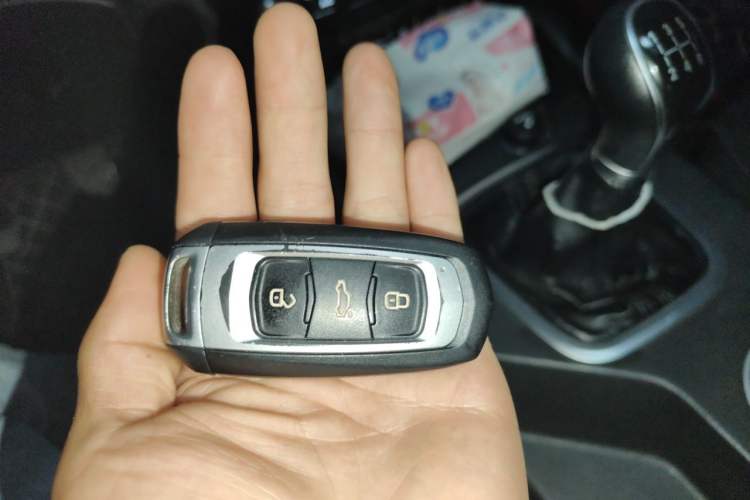 Used Geely Auto Vision X6 2016 1.8L Manual Luxury Model