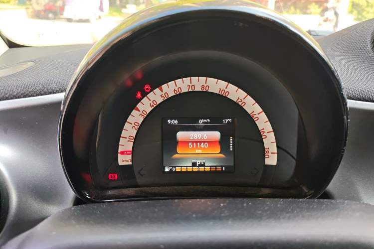 Used smart fortwo 2015 1.0L 52 kW Hardtop Passion Edition Instrument Cluster