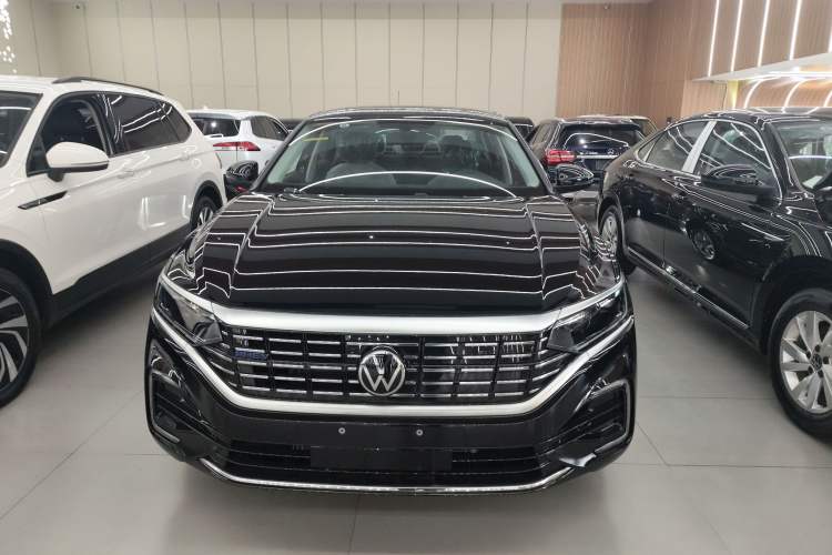 Used Volkswagen Passat New Energy 2025 430 PHEV Hybrid Business Edition Front