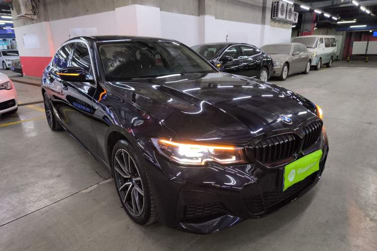 Used BMW 3 Series 2022 325Li M Sport Package Front Right 45 Deg