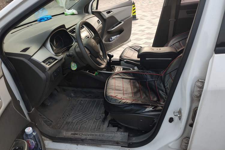 Used Chevrolet Lova RV 2016 1.5L Manual Comfort Edition
