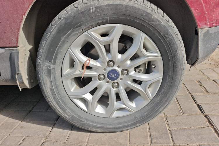 Used Ford EcoSport 2017 1.5L Automatic Prestige Model Right Front Wheel Hub