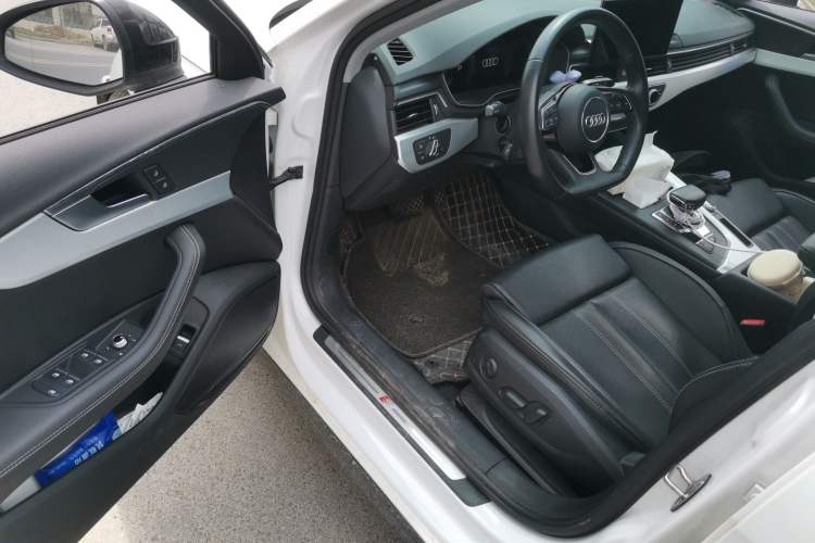 Used Audi A4L 2022 40 TFSI Luxury Dynamic Model