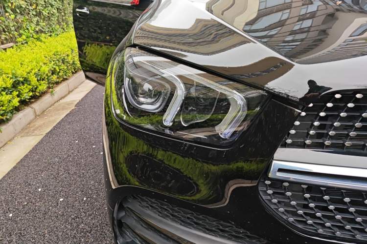 Used Mercedes-Benz GLE 2022 GLE 350 4MATIC Coupe SUV Luxury Model Right Front Headlight