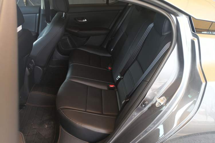 Used Nissan Sylphy 2026 Model 1.6L CVT Genuine Edition Left Rear Seat