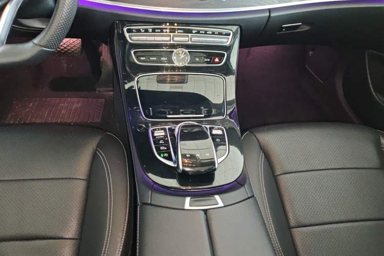 Used Mercedes-Benz E-Class 2016 E 300 L Sporty and Stylish Model