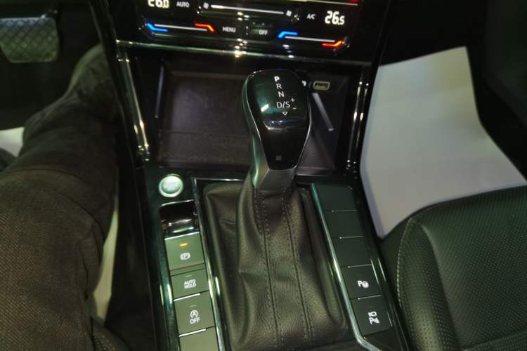 Used Volkswagen Passat 2023 330TSI Starry Luxury Edition
