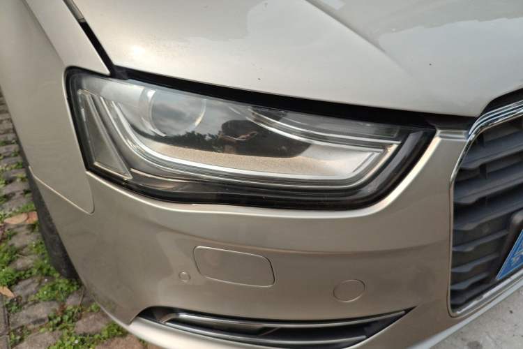 Used Audi A4L 2015 35 TFSI Automatic Standard Model Right Front Headlight